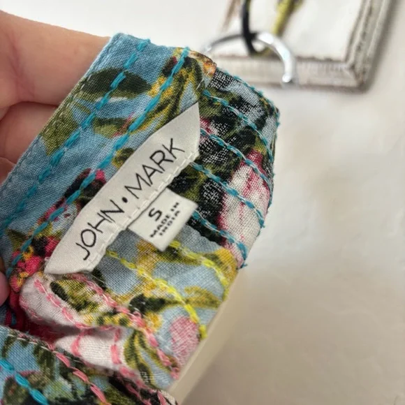 John Mark Multicolor patchwork kantha style Floral split neck 3/4 Sleeve Top - Picture 11 of 14